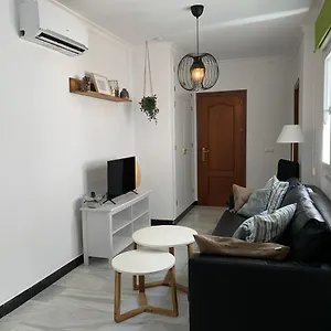 apartamento-casa-mari.hotelsinnerja.org/